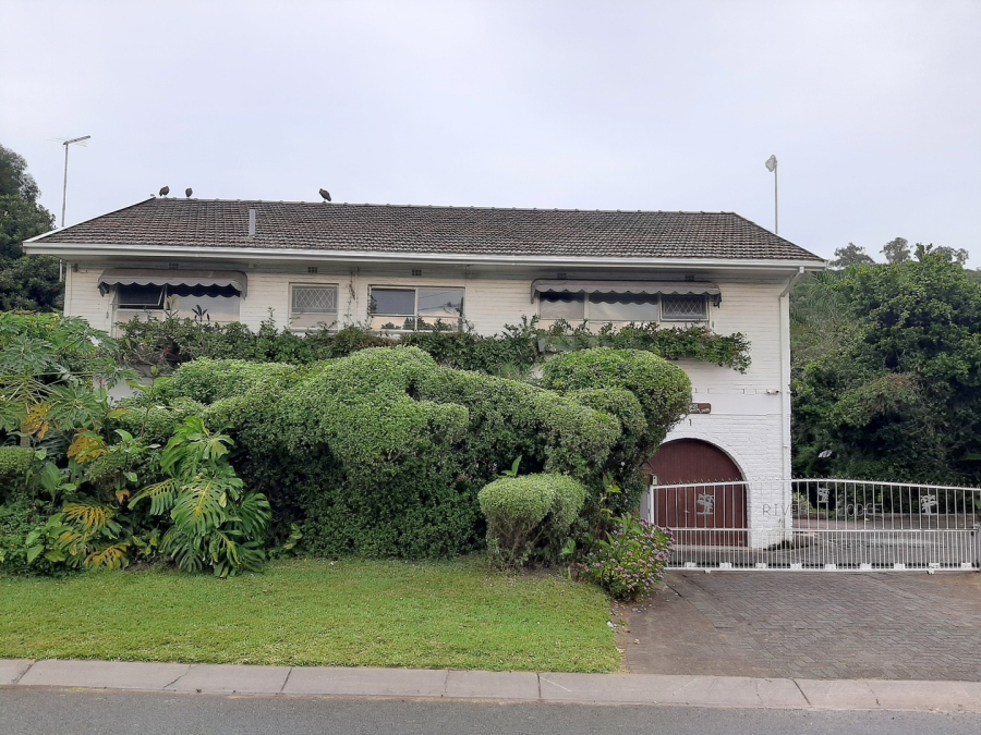 6 Bedroom Property for Sale in Abbotsford Eastern Cape